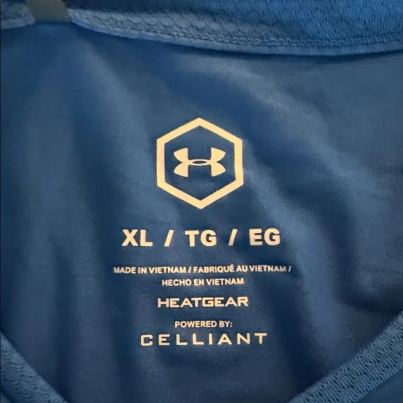 Under Armour fitted - Picture 2 of 4